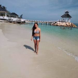 Meet your Posher, Arinna